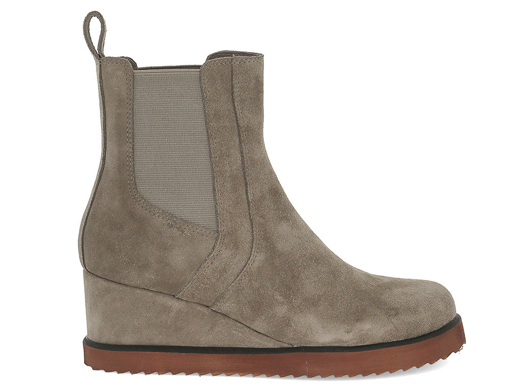 Marcy Taupe Suede F2023
