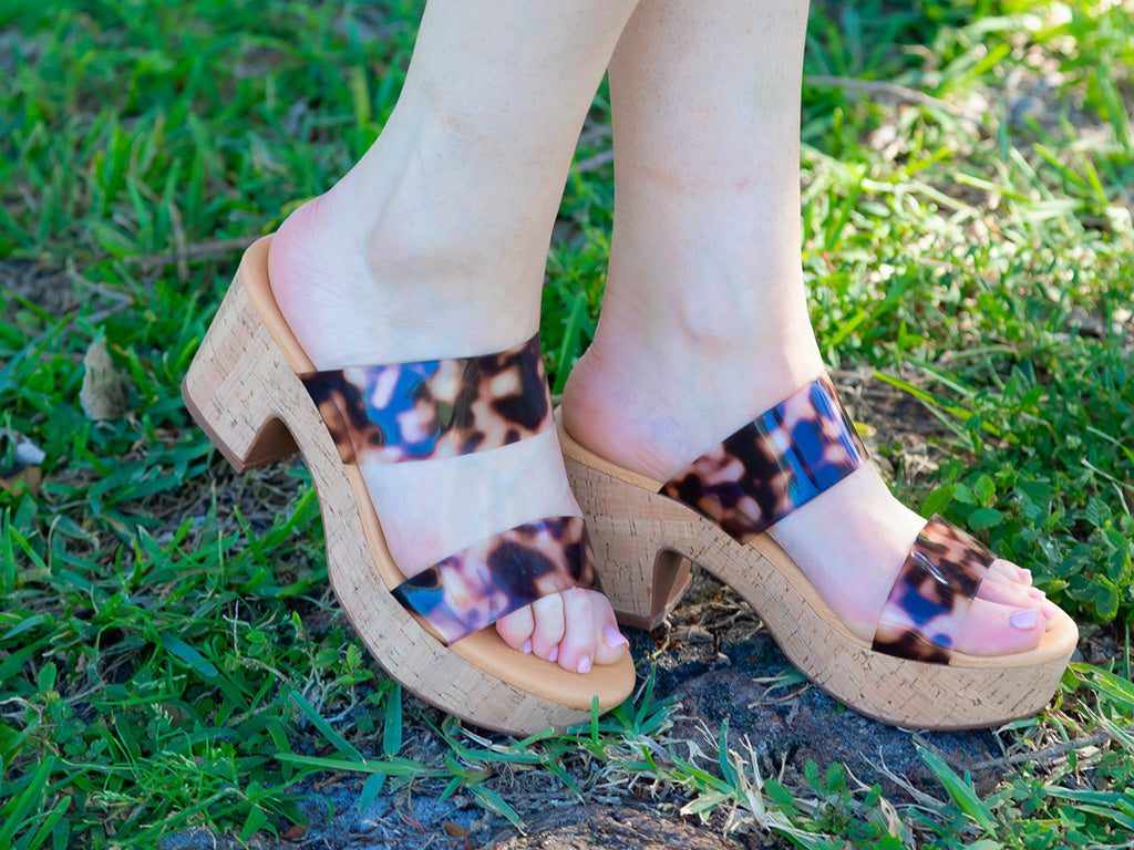 valo platform sandal in leopard vinyl on a model